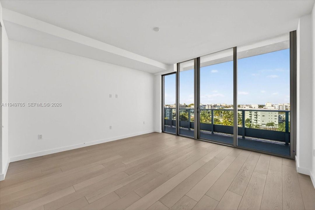 For Sale: $2,999,000 (3 beds, 3 baths, 2068 Square Feet)