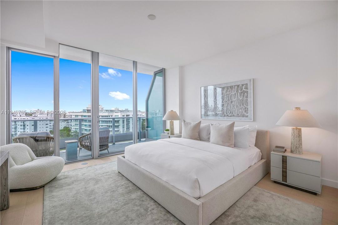 For Sale: $2,999,000 (3 beds, 3 baths, 2068 Square Feet)