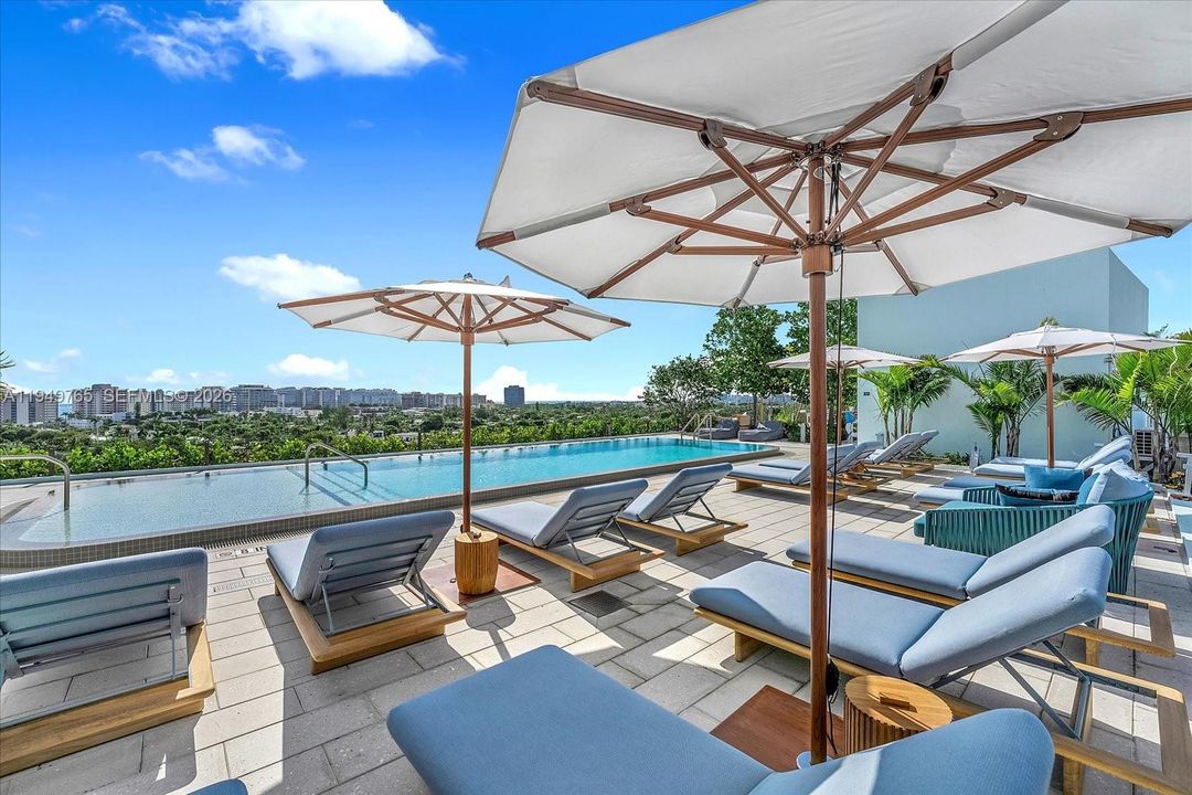 For Sale: $2,999,000 (3 beds, 3 baths, 2068 Square Feet)