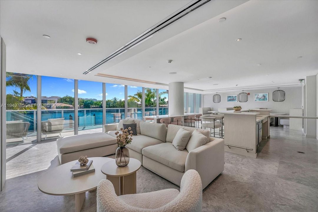 For Sale: $2,999,000 (3 beds, 3 baths, 2068 Square Feet)