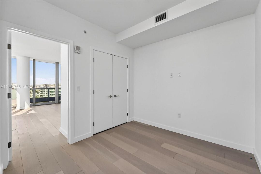 For Sale: $2,999,000 (3 beds, 3 baths, 2068 Square Feet)