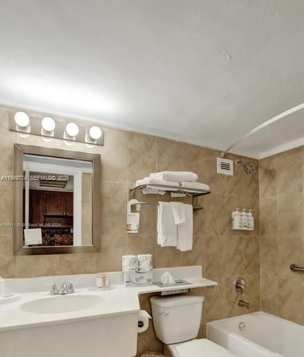 For Sale: $115,000 (0 beds, 1 baths, 410 Square Feet)