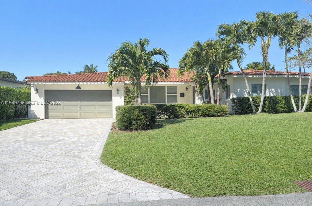 Vendido Recientemente: $3,750,000 (4 camas, 4 baños, 0 Pies cuadrados)