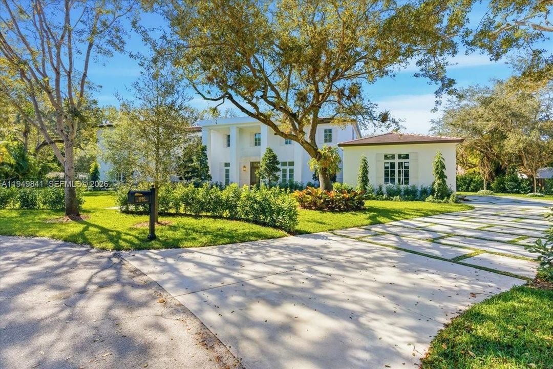 Active With Contract: $6,490,000 (7 beds, 7 baths, 0 Square Feet)