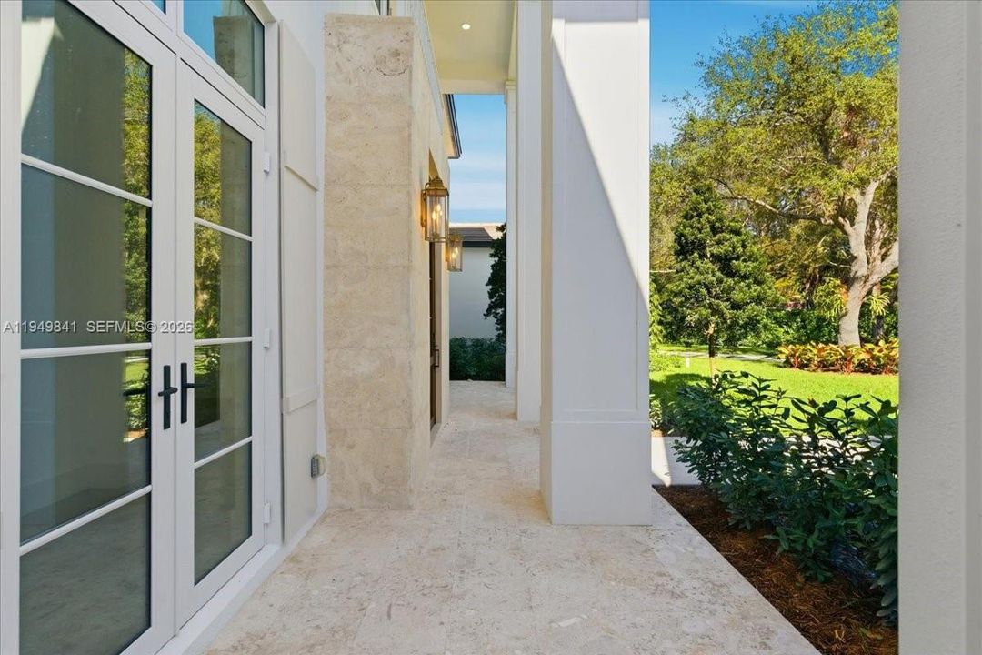 Active With Contract: $6,490,000 (7 beds, 7 baths, 0 Square Feet)
