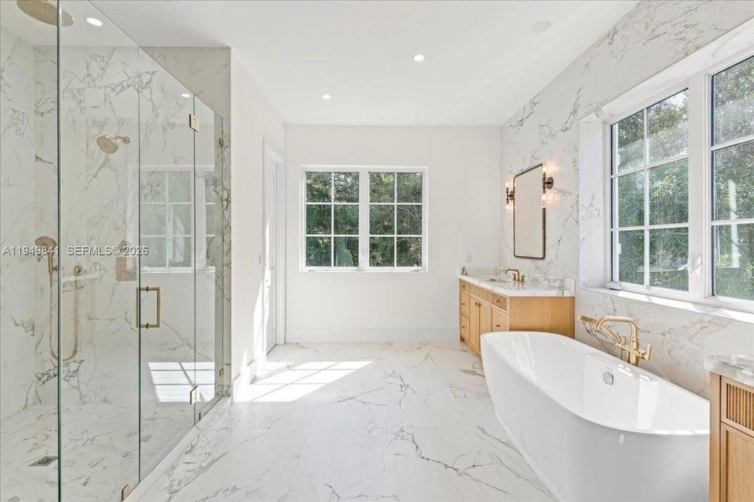 Active With Contract: $6,490,000 (7 beds, 7 baths, 0 Square Feet)