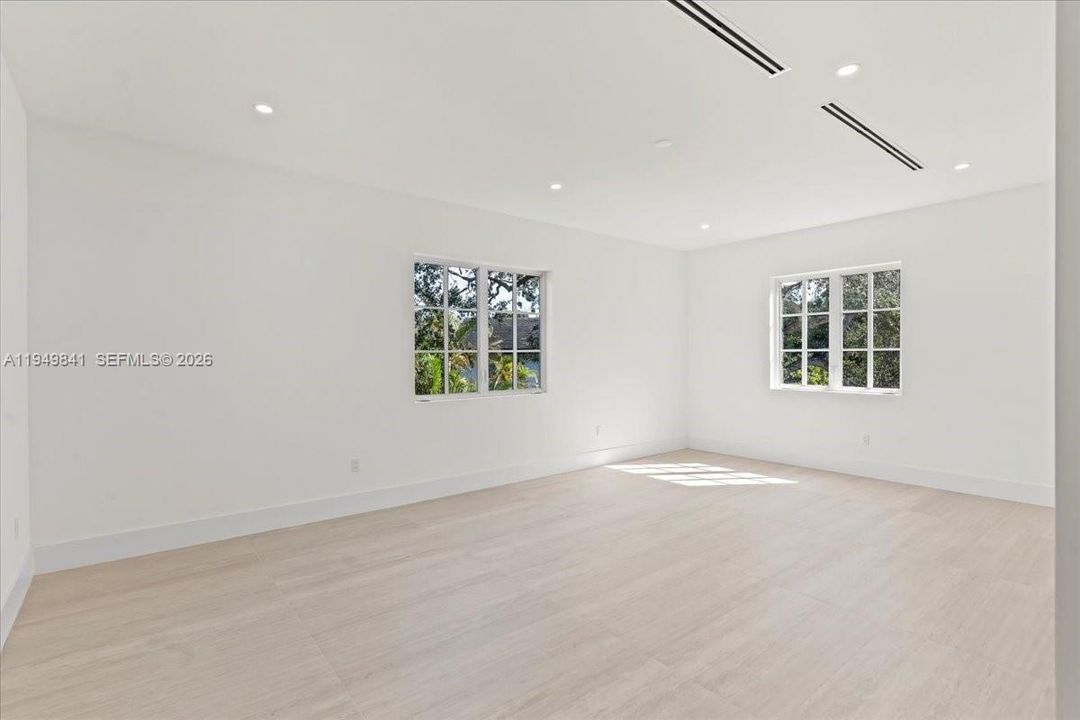 Active With Contract: $6,490,000 (7 beds, 7 baths, 0 Square Feet)