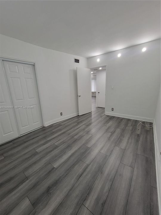 На продажу: $164,900 (2 спален, 2 ванн, 1000 Квадратных фут)