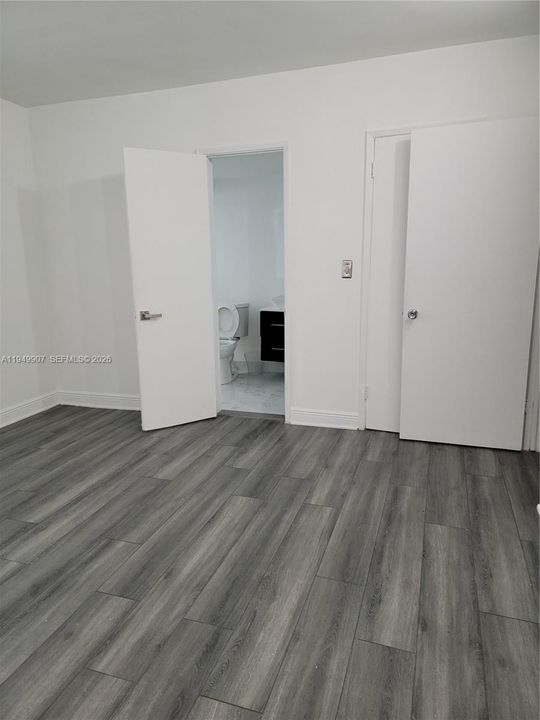 На продажу: $164,900 (2 спален, 2 ванн, 1000 Квадратных фут)