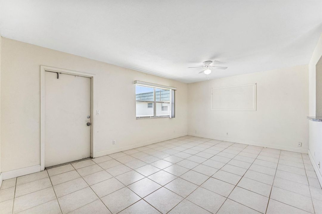 004-426FlandersWay-DelrayBeach-FL-33484-