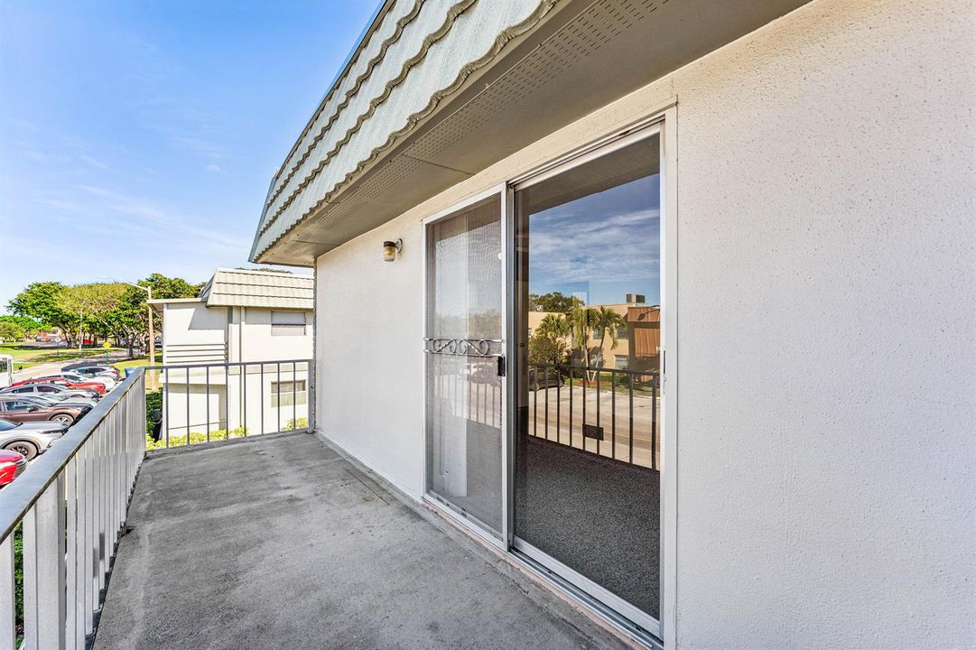 022-426FlandersWay-DelrayBeach-FL-33484-