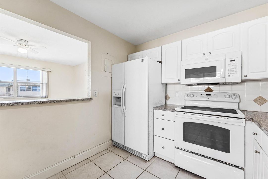 010-426FlandersWay-DelrayBeach-FL-33484-