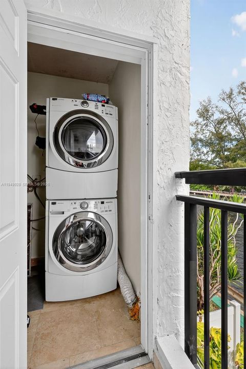 For Sale: $470,000 (2 beds, 2 baths, 1495 Square Feet)