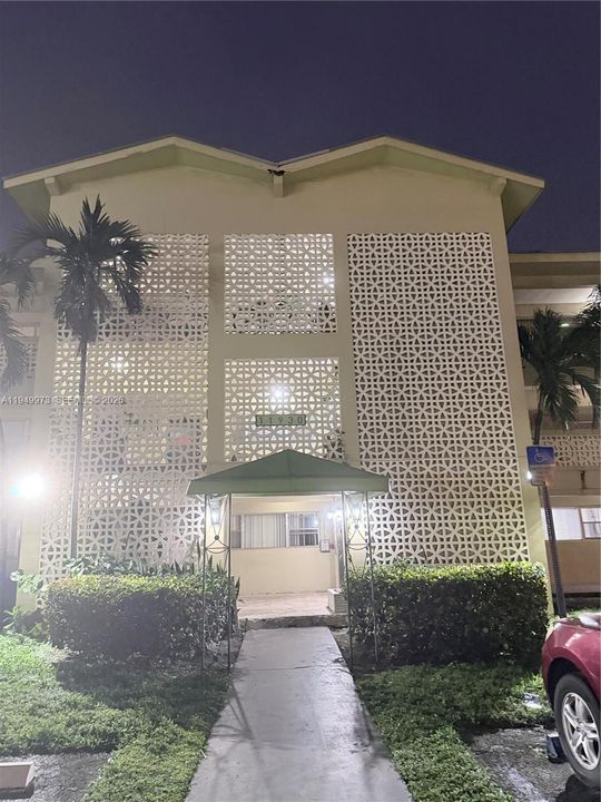 For Sale: $150,000 (3 beds, 2 baths, 1186 Square Feet)