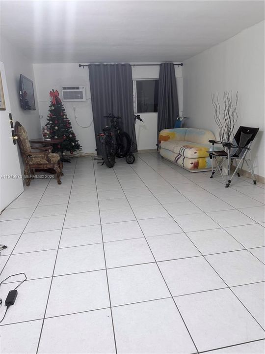 For Sale: $150,000 (3 beds, 2 baths, 1186 Square Feet)