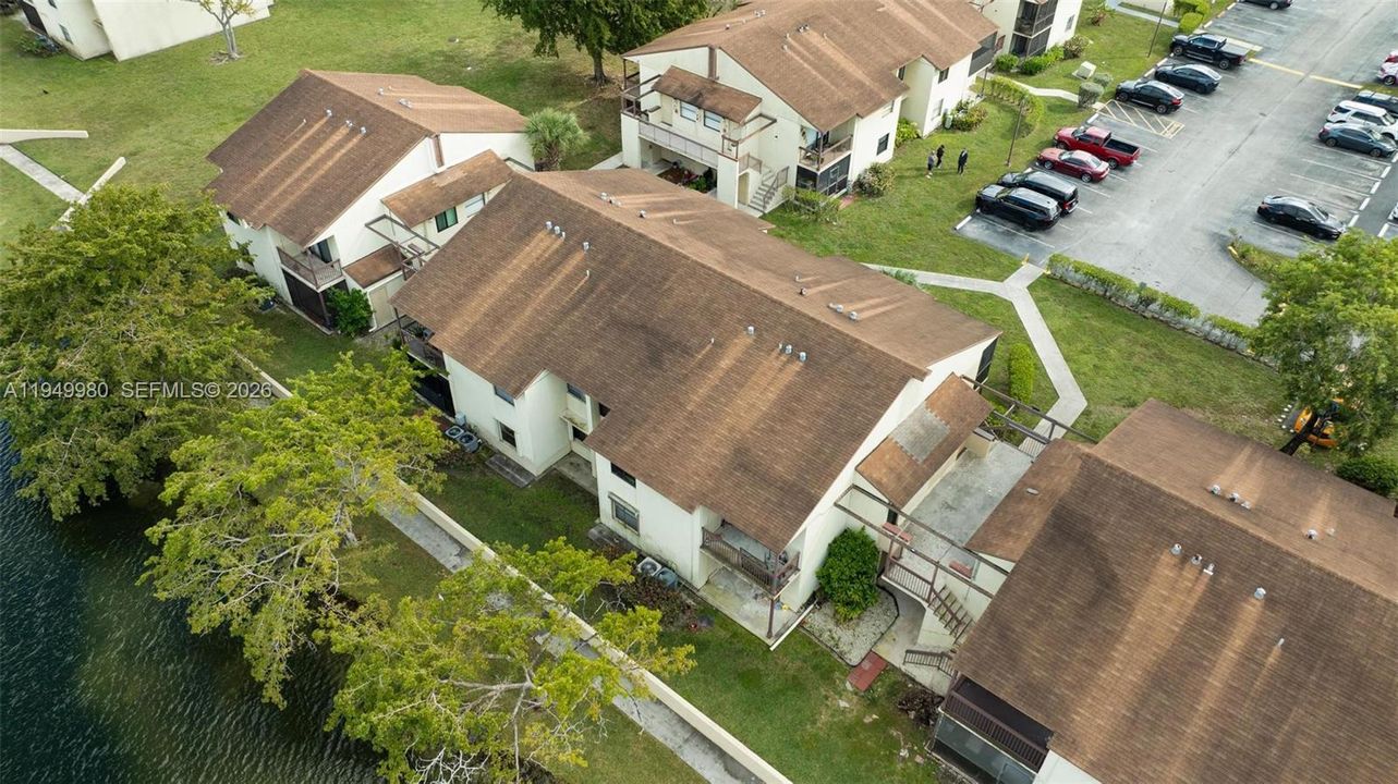 En Venta: $260,000 (2 camas, 2 baños, 816 Pies cuadrados)