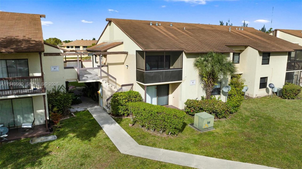 En Venta: $260,000 (2 camas, 2 baños, 816 Pies cuadrados)