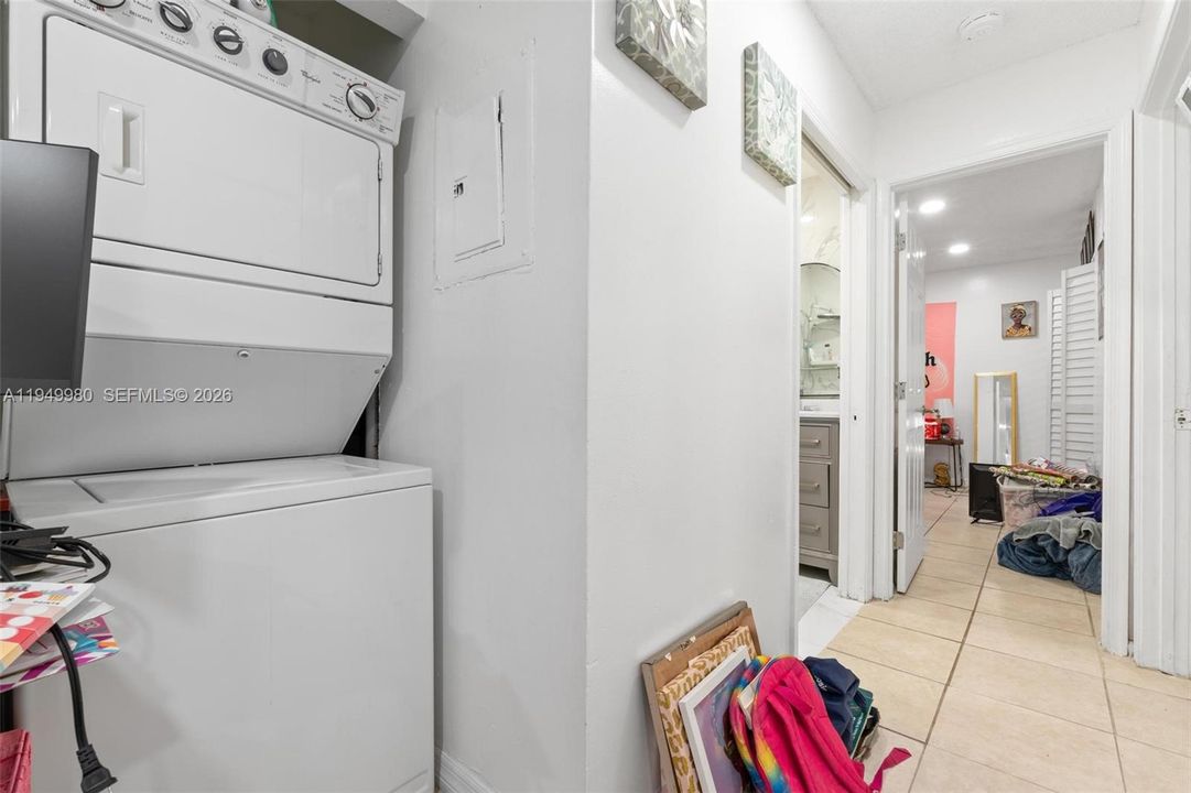 En Venta: $260,000 (2 camas, 2 baños, 816 Pies cuadrados)