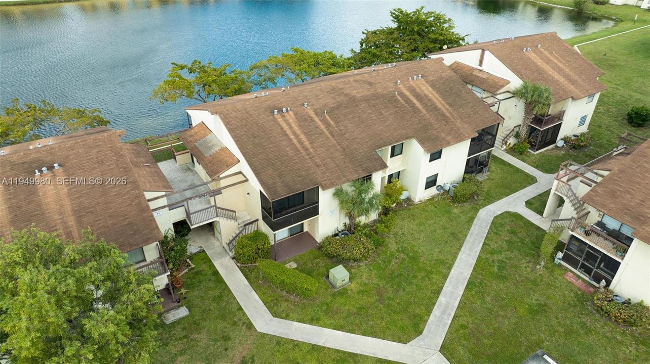 En Venta: $260,000 (2 camas, 2 baños, 816 Pies cuadrados)