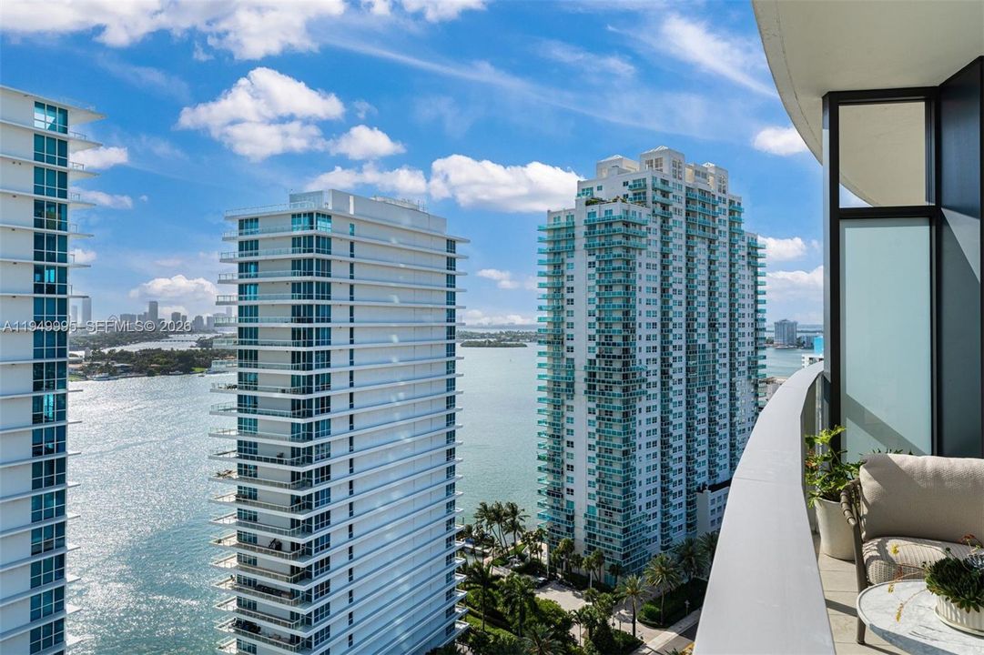 For Sale: $1,450,000 (1 beds, 1 baths, 1000 Square Feet)