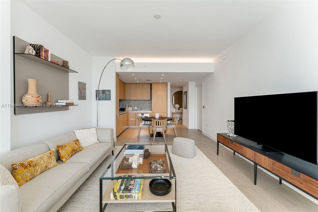 For Sale: $1,450,000 (1 beds, 1 baths, 1000 Square Feet)