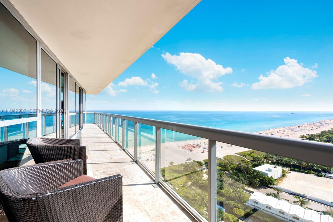 Vendido Recientemente: $5,700,000 (2 camas, 2 baños, 1141 Pies cuadrados)