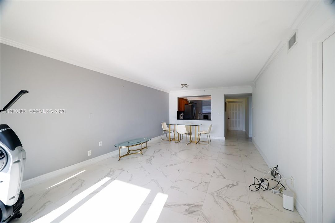 Activo con contrato: $254,900 (2 camas, 2 baños, 1200 Pies cuadrados)