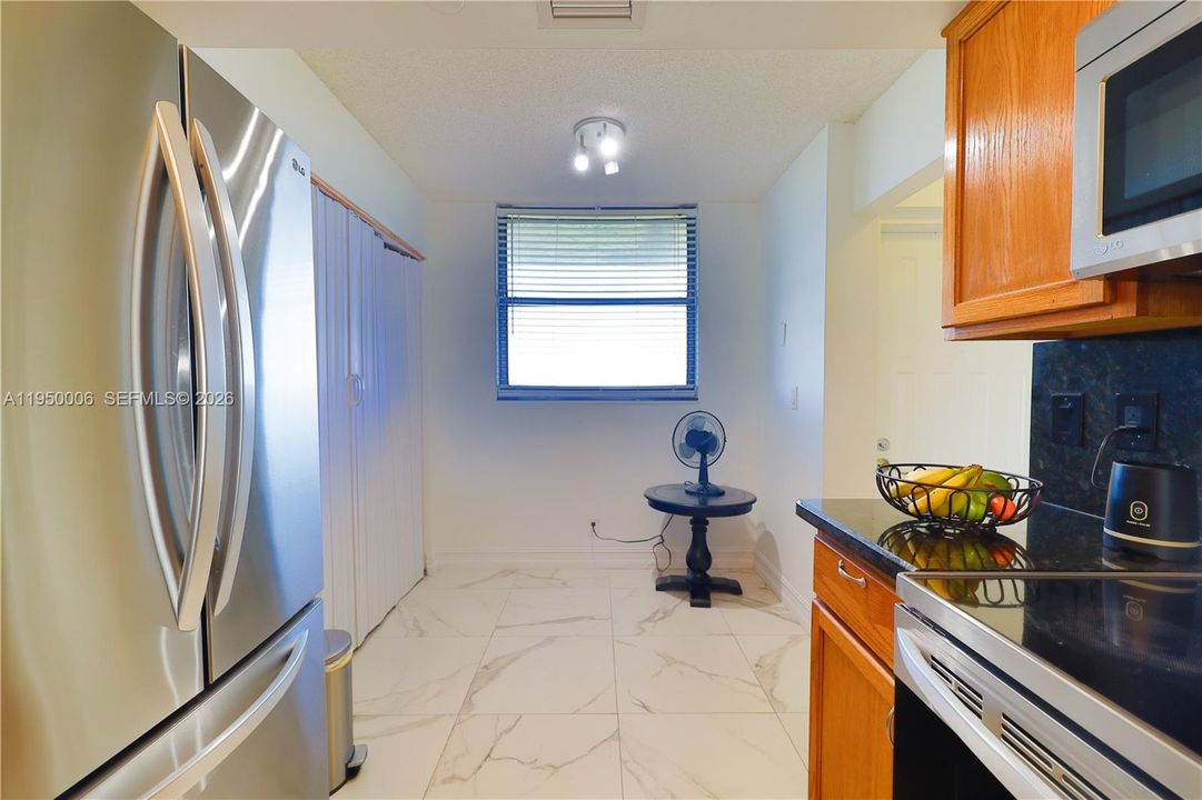 Activo con contrato: $254,900 (2 camas, 2 baños, 1200 Pies cuadrados)