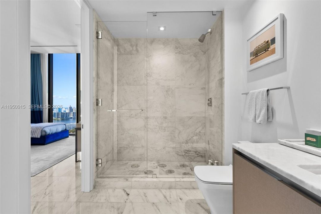 En Venta: $3,295,000 (2 camas, 2 baños, 2042 Pies cuadrados)