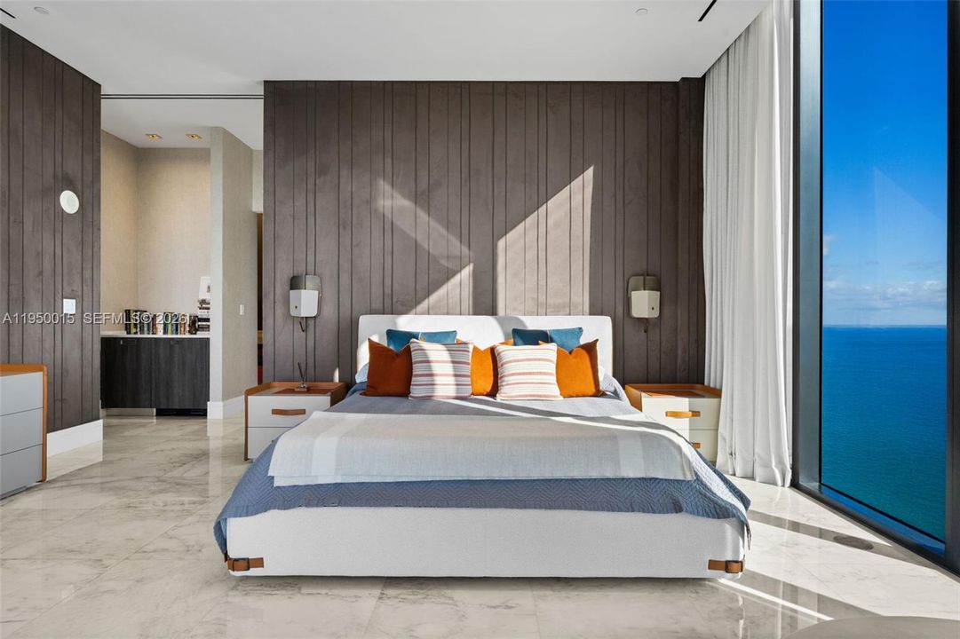 En Venta: $3,295,000 (2 camas, 2 baños, 2042 Pies cuadrados)
