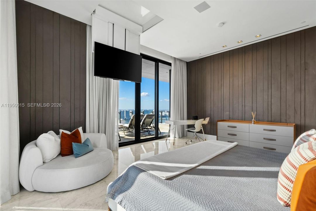 En Venta: $3,295,000 (2 camas, 2 baños, 2042 Pies cuadrados)