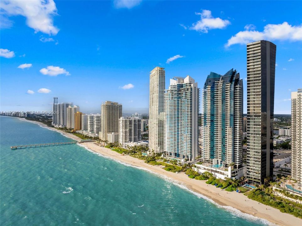 En Venta: $3,295,000 (2 camas, 2 baños, 2042 Pies cuadrados)