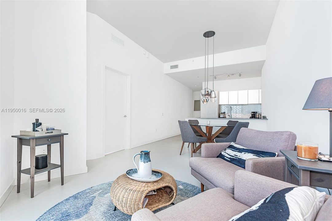 En Venta: $780,000 (2 camas, 2 baños, 1004 Pies cuadrados)
