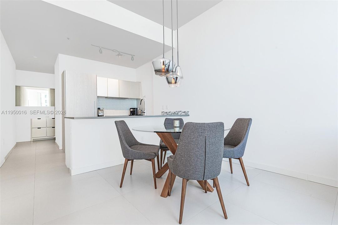En Venta: $780,000 (2 camas, 2 baños, 1004 Pies cuadrados)