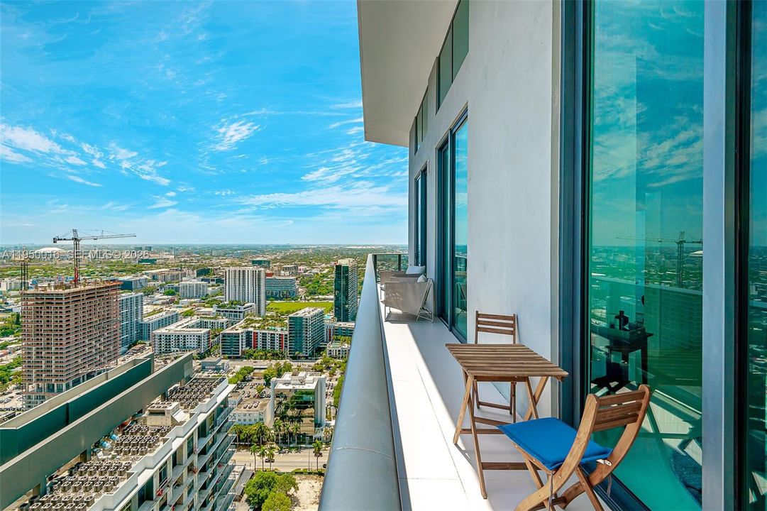 En Venta: $780,000 (2 camas, 2 baños, 1004 Pies cuadrados)