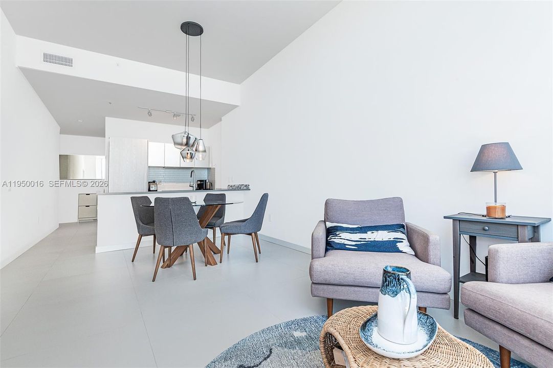 En Venta: $780,000 (2 camas, 2 baños, 1004 Pies cuadrados)