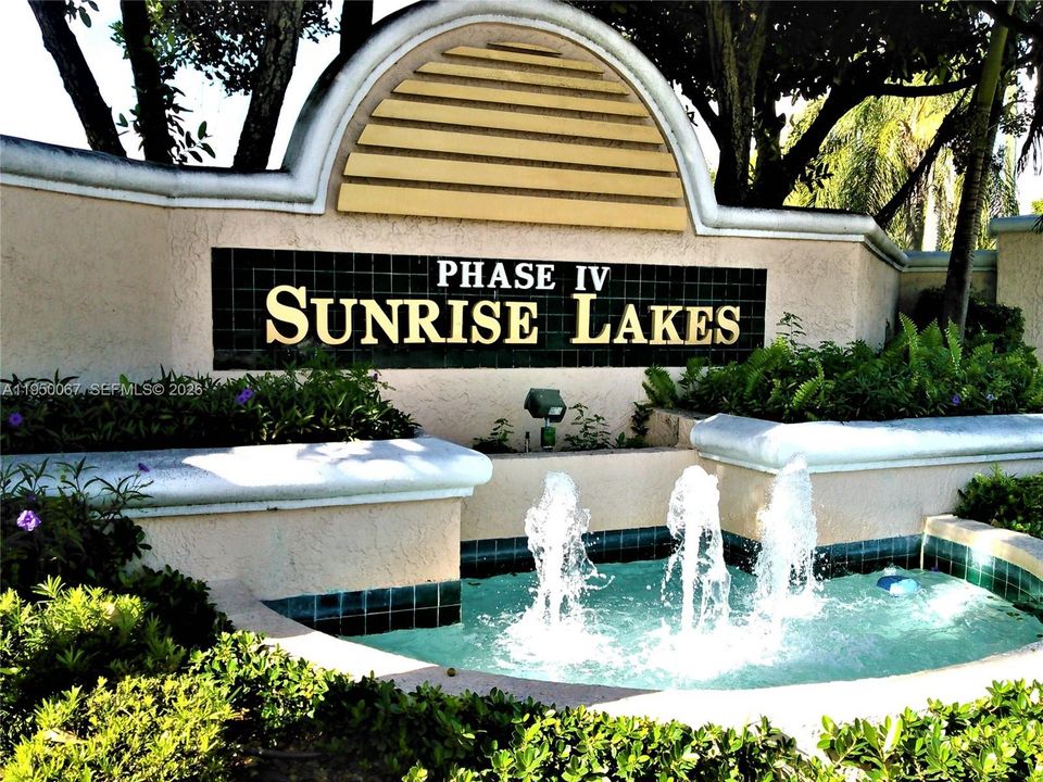 Active With Contract: $149,900 (2 beds, 2 baths, 1050 Square Feet)