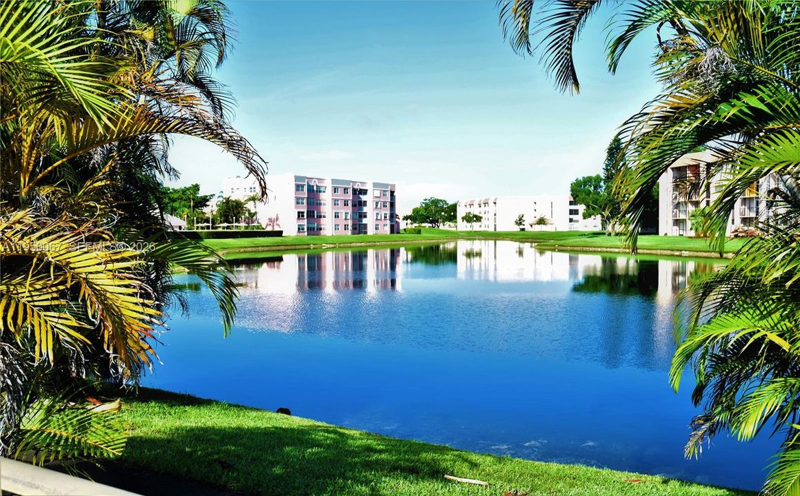 Active With Contract: $149,900 (2 beds, 2 baths, 1050 Square Feet)