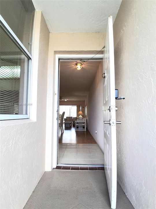 Active With Contract: $149,900 (2 beds, 2 baths, 1050 Square Feet)