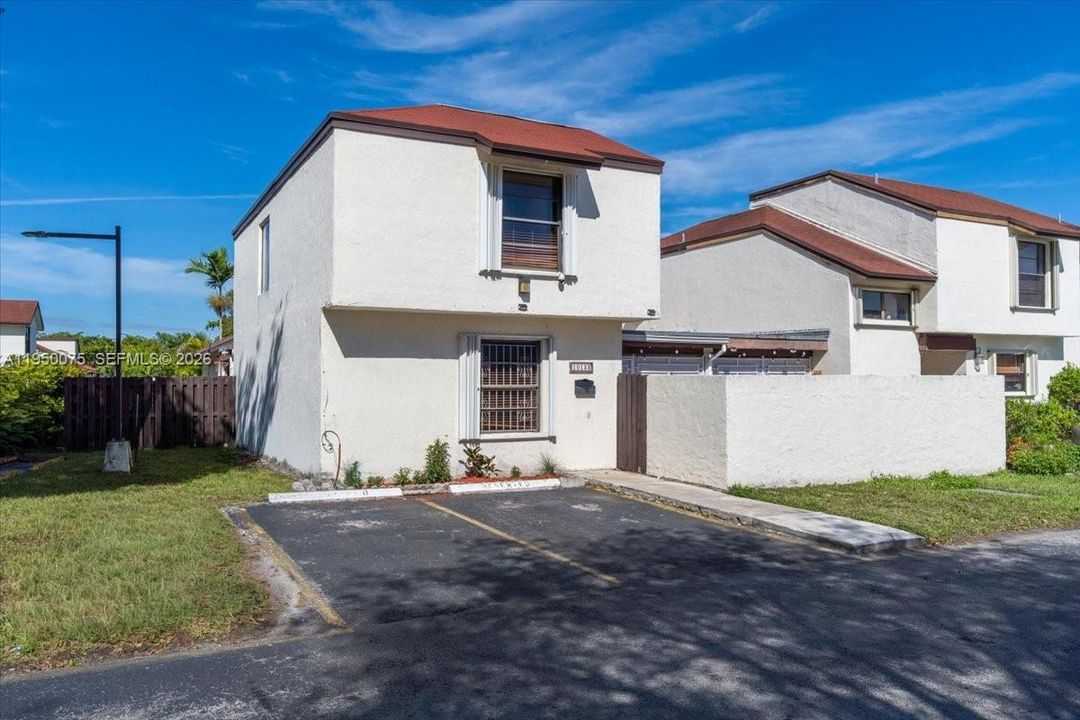 En Venta: $389,000 (3 camas, 2 baños, 1156 Pies cuadrados)