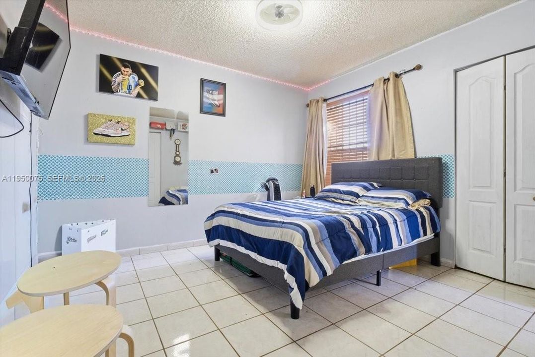 En Venta: $389,000 (3 camas, 2 baños, 1156 Pies cuadrados)