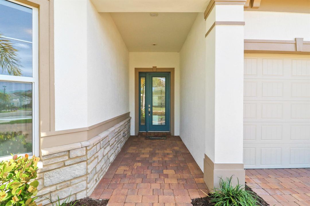Private Entrance