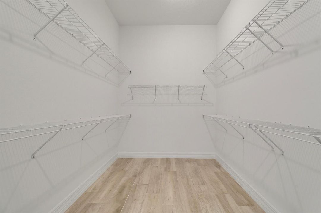 Master Closet 2