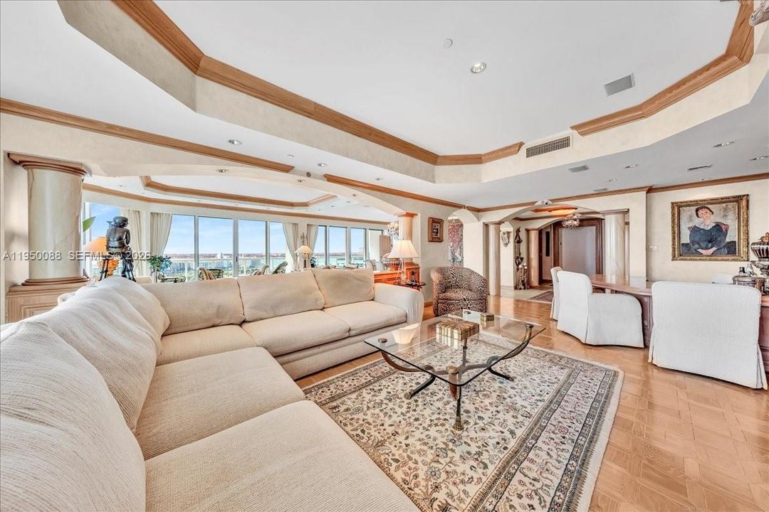 For Sale: $3,850,000 (2 beds, 4 baths, 3110 Square Feet)