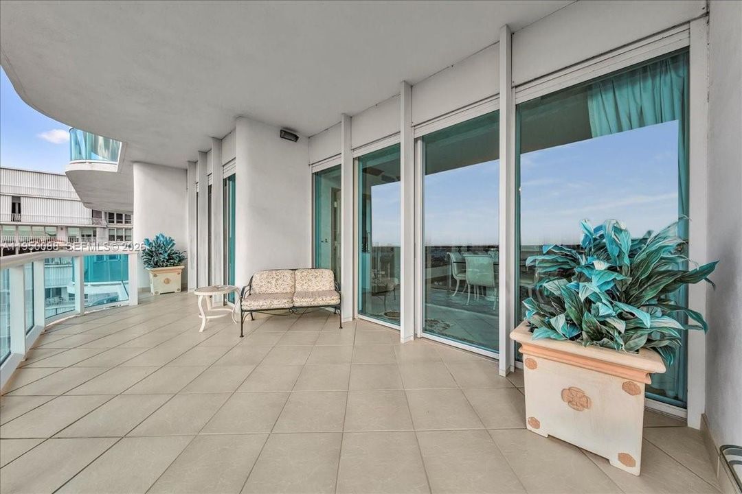 For Sale: $3,850,000 (2 beds, 4 baths, 3110 Square Feet)