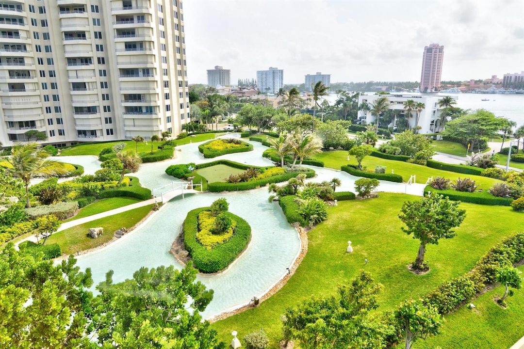 Center Gardens