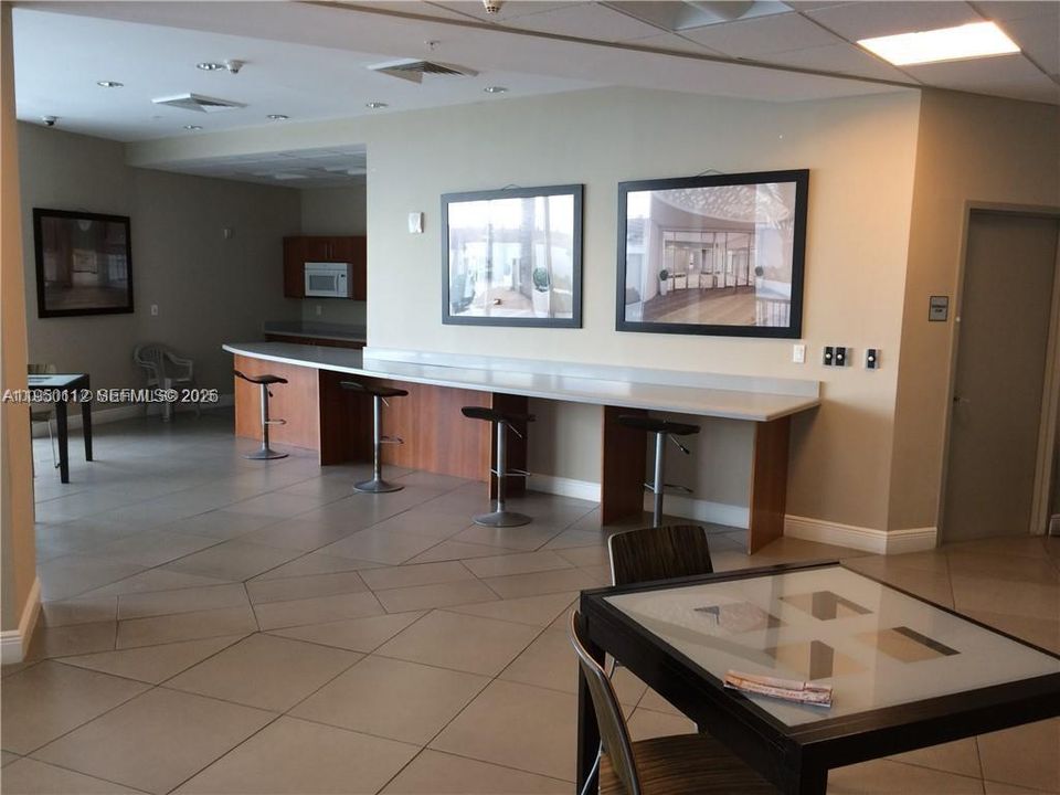 En Venta: $358,000 (1 camas, 1 baños, 791 Pies cuadrados)