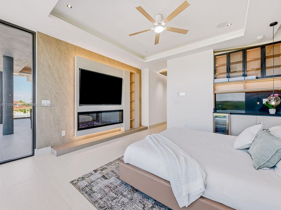 En Venta: $4,990,000 (5 camas, 5 baños, 3767 Pies cuadrados)