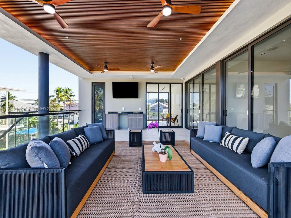 Common Area Terrace