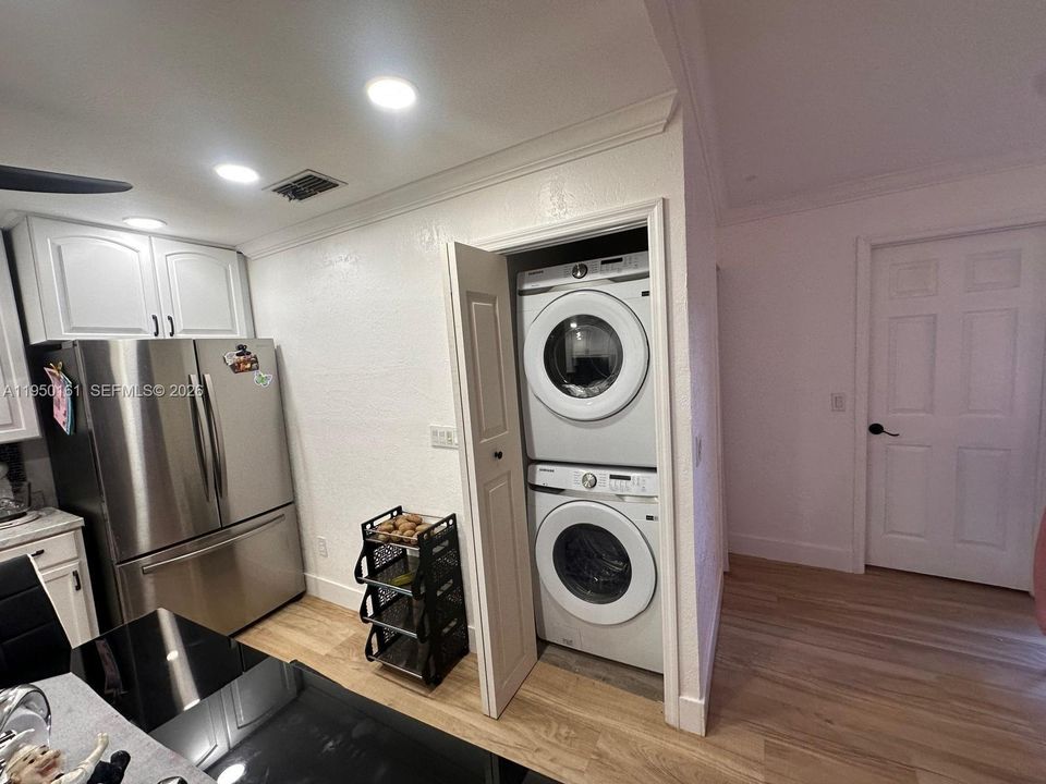 На продажу: $200,000 (2 спален, 2 ванн, 0 Квадратных фут)